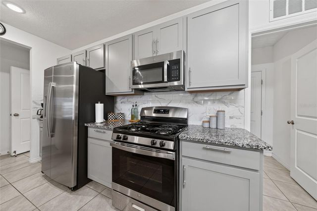 15140 WINDFLOWER ALLEY, Winter Garden, FL 34787