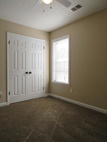 4207 HICKORY GROVE DR, Memphis, TN 38141