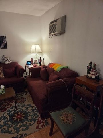 111 Grove 6, Boston, MA 02132