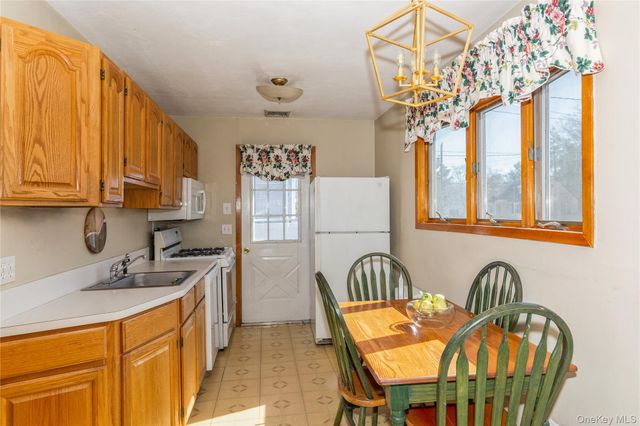 3 Grand Haven Drive, Commack, NY 11725