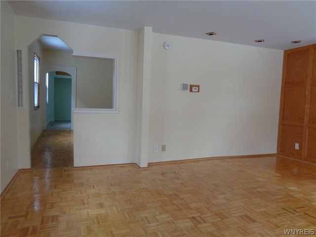 31 Riverside Avenue, Buffalo, NY 14207