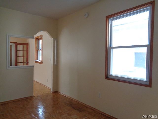 31 Riverside Avenue, Buffalo, NY 14207