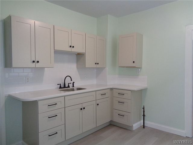 31 Riverside Avenue, Buffalo, NY 14207