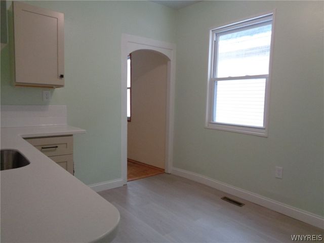 31 Riverside Avenue, Buffalo, NY 14207