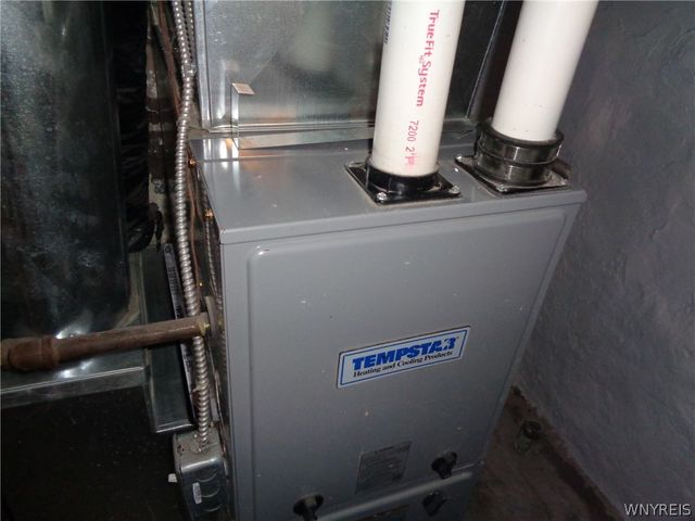 31 Riverside Avenue, Buffalo, NY 14207