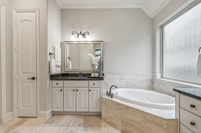 1640 Longwood Glen Lane, Friendswood, TX 77546