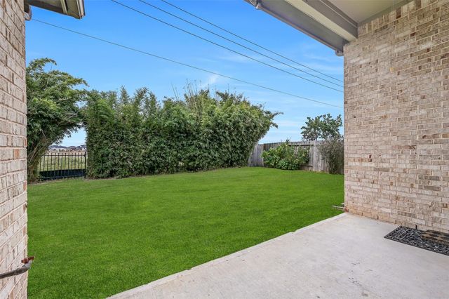 1640 Longwood Glen Lane, Friendswood, TX 77546