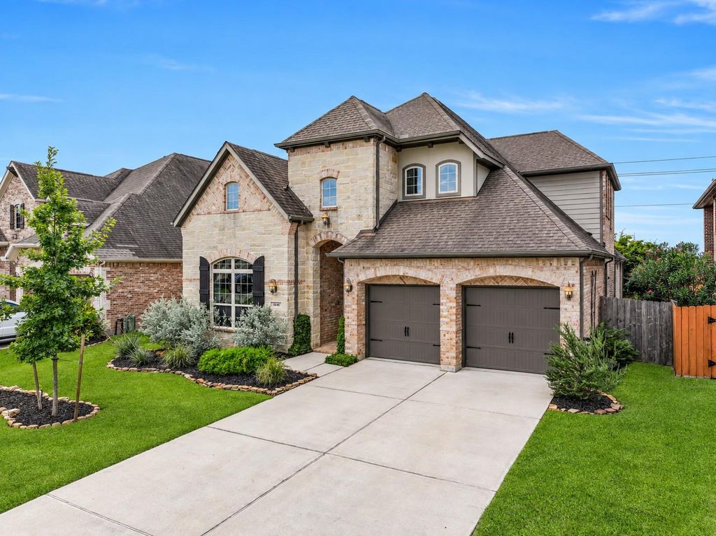 1640 Longwood Glen Lane, Friendswood, TX 77546