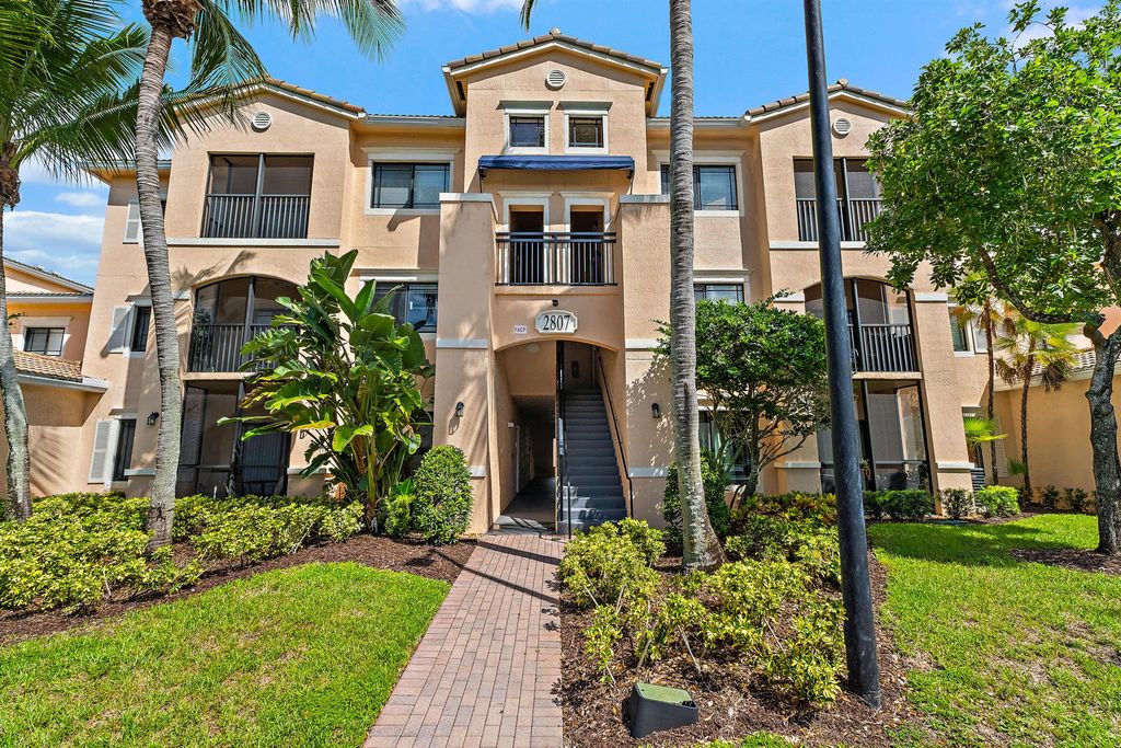 2807 Veronia Drive 107, Palm Beach Gardens, FL 33410