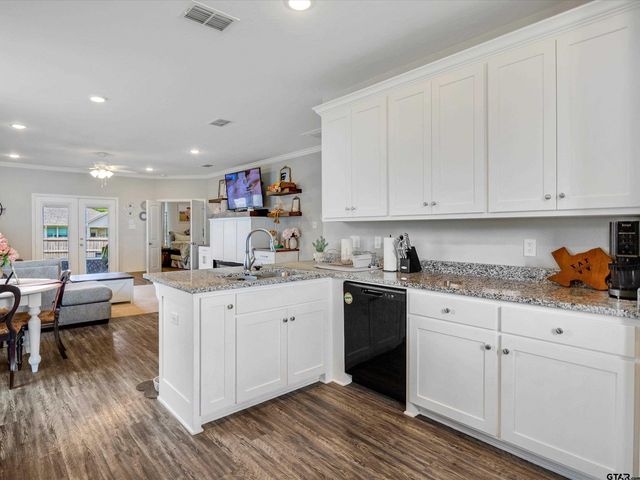 252 Oak Valley, Gilmer, TX 75645