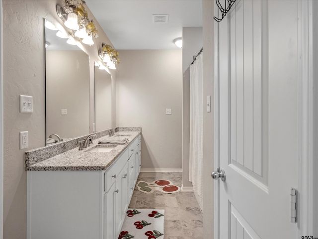 252 Oak Valley, Gilmer, TX 75645