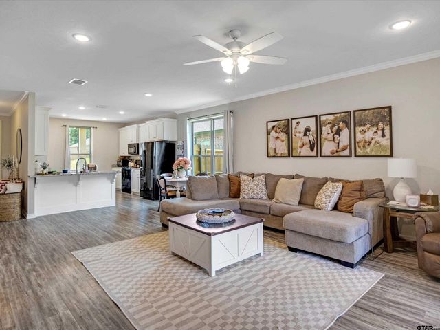 252 Oak Valley, Gilmer, TX 75645