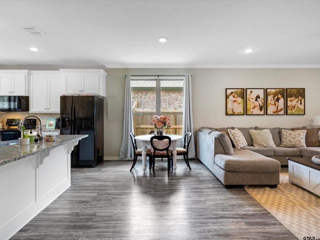 252 Oak Valley, Gilmer, TX 75645