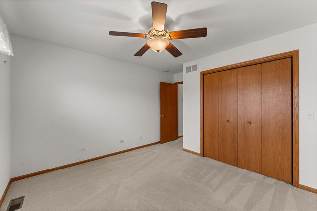 855 Yorkshire Terrace, Crete, IL 60417