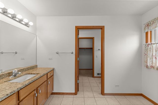 855 Yorkshire Terrace, Crete, IL 60417