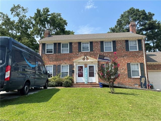 621 Lake DR, Virginia Beach, VA 23451