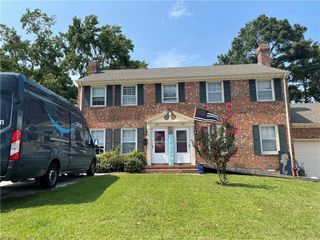 621 Lake DR, Virginia Beach, VA 23451