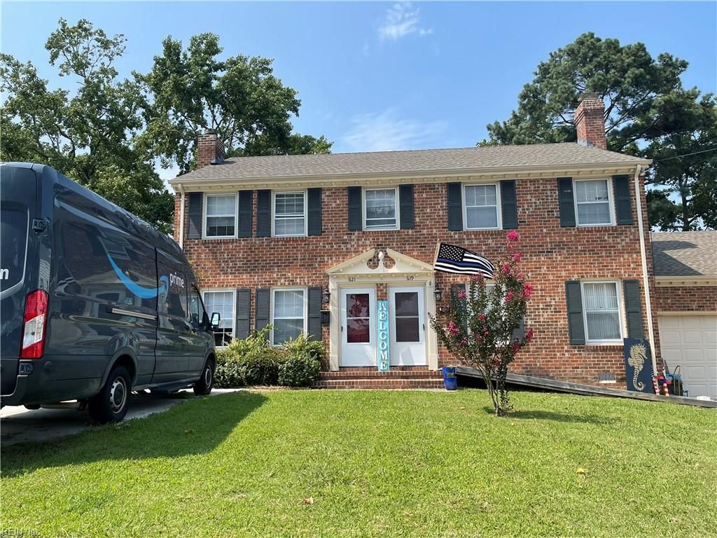 621 Lake DR, Virginia Beach, VA 23451