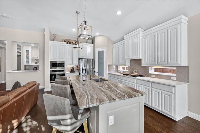 7105 Elk Springs Drive, Argyle, TX 76226