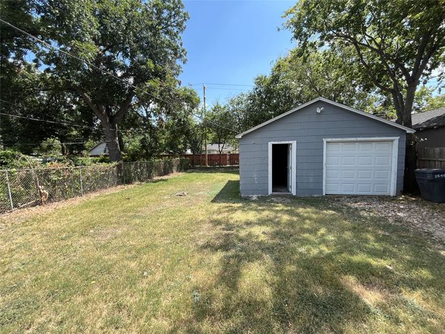 2546 Searcy Drive, Dallas, TX 75211