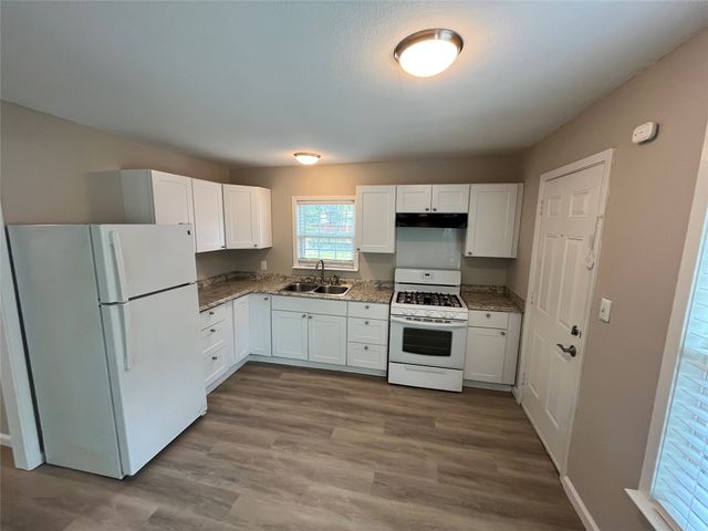 2546 Searcy Drive, Dallas, TX 75211