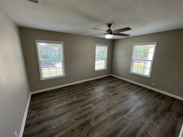 2546 Searcy Drive, Dallas, TX 75211