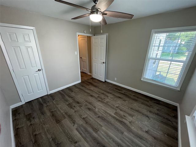 2546 Searcy Drive, Dallas, TX 75211
