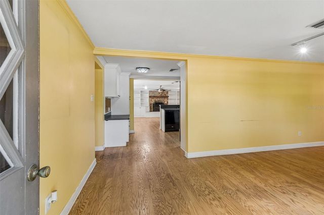 608 KRAZY LANE, Lutz, FL 33548