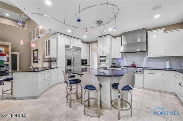 4226 Corey Road, Toledo, OH 43623