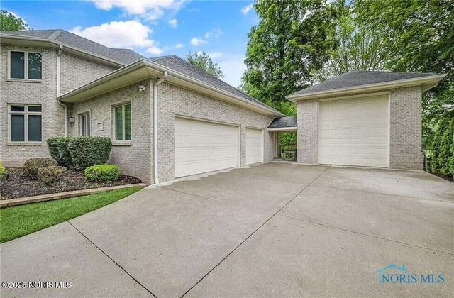 4226 Corey Road, Toledo, OH 43623