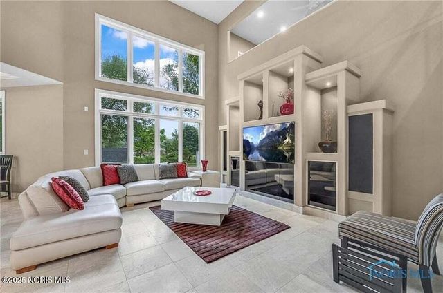 4226 Corey Road, Toledo, OH 43623