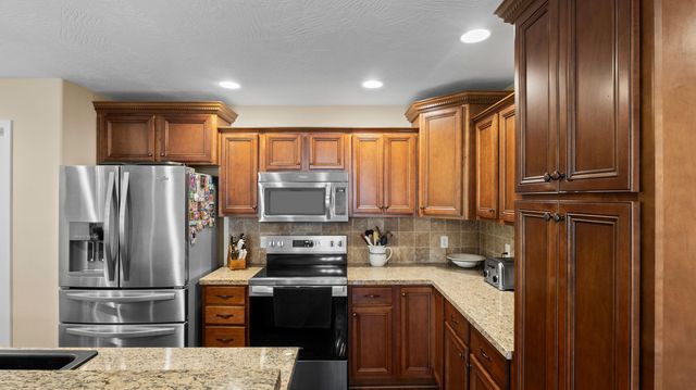 1157 S Maple Grove Avenue, Springfield, MO 65804