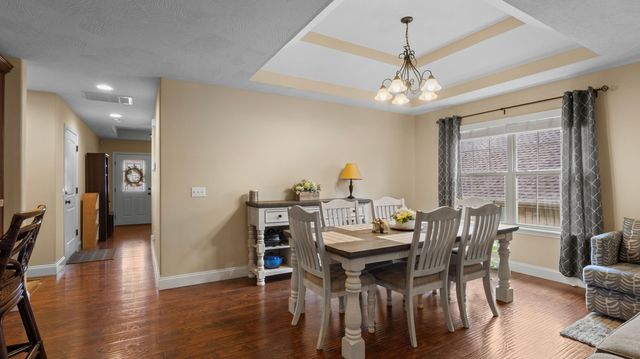 1157 S Maple Grove Avenue, Springfield, MO 65804