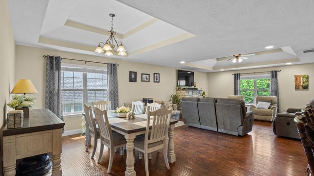 1157 S Maple Grove Avenue, Springfield, MO 65804