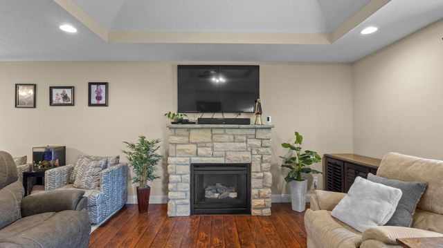 1157 S Maple Grove Avenue, Springfield, MO 65804