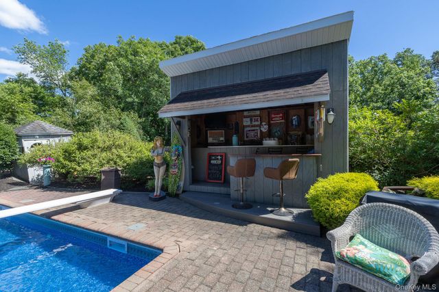5 Jacqueline Court, Port Jefferson Station, NY 11776