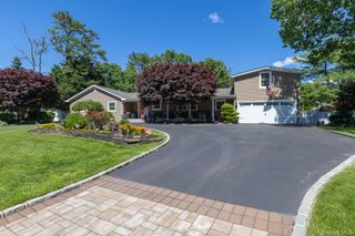 5 Jacqueline Court, Port Jefferson Station, NY 11776