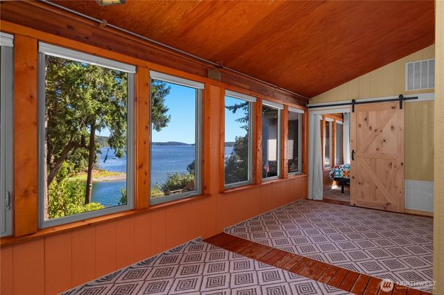 430 E Madrona Pkwy, Grapeview, WA 98546