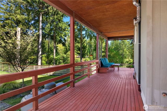 430 E Madrona Pkwy, Grapeview, WA 98546