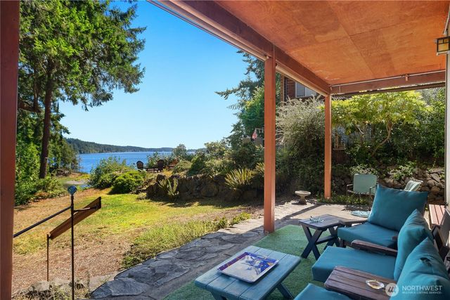 430 E Madrona Pkwy, Grapeview, WA 98546