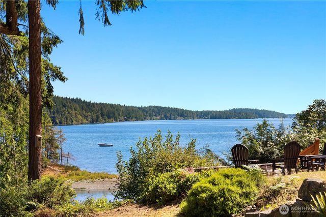 430 E Madrona Pkwy, Grapeview, WA 98546