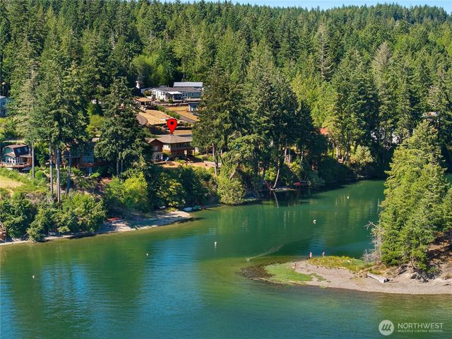 430 E Madrona Pkwy, Grapeview, WA 98546