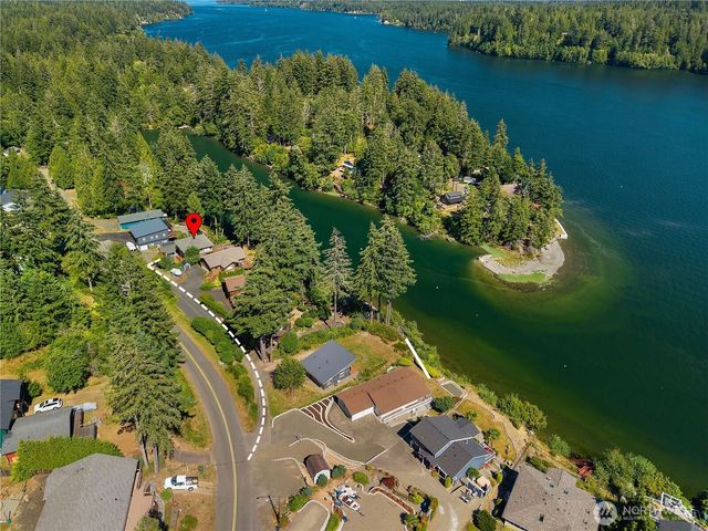 430 E Madrona Pkwy, Grapeview, WA 98546