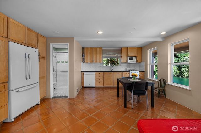 430 E Madrona Pkwy, Grapeview, WA 98546