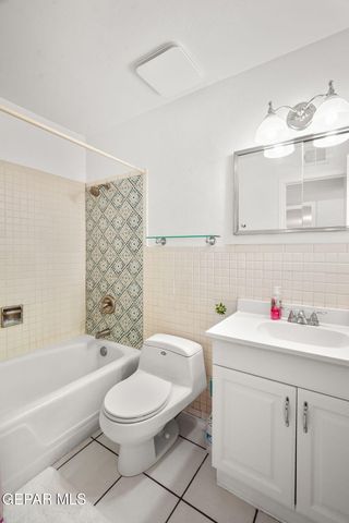 4155 Krupp Drive J, El Paso, TX 79902