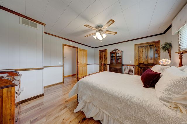 403 S Second Avenue, Holland, IN 47541
