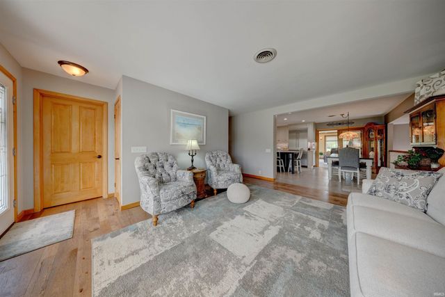 403 S Second Avenue, Holland, IN 47541