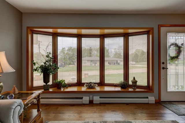 403 S Second Avenue, Holland, IN 47541