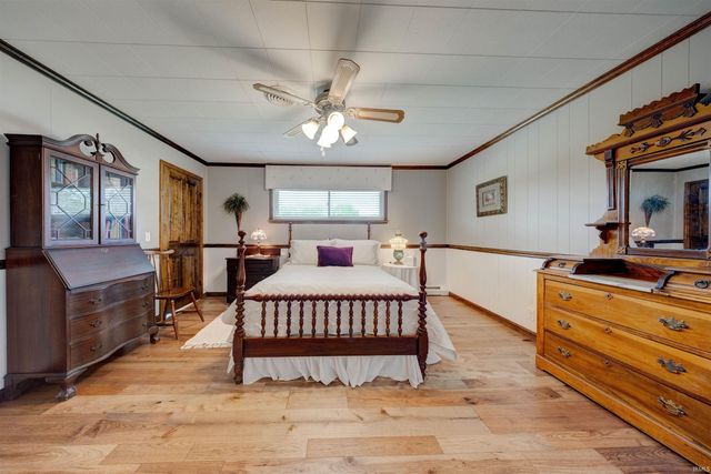 403 S Second Avenue, Holland, IN 47541