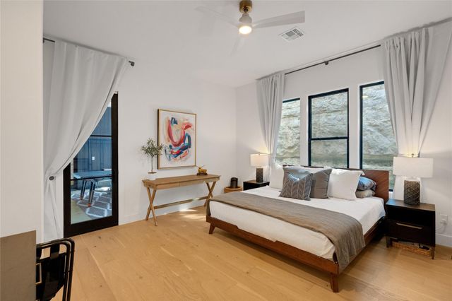 401 Rogart DR, Spicewood, TX 78669